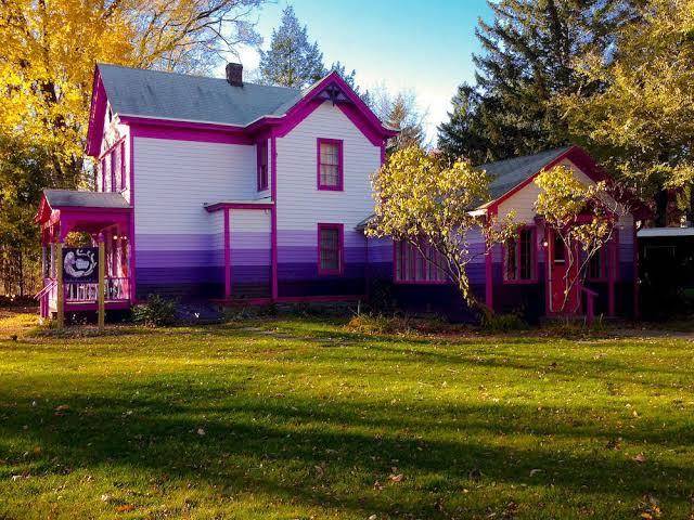 The Herwood Inn Image