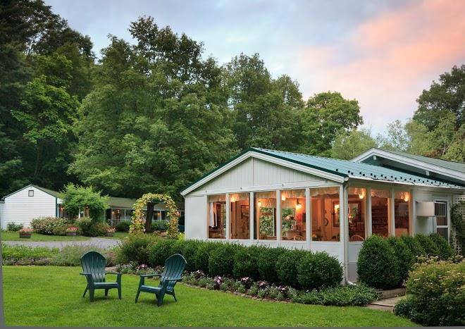 The woodstock inn on the millstream