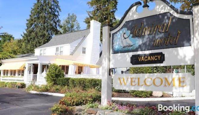 Admiral motel