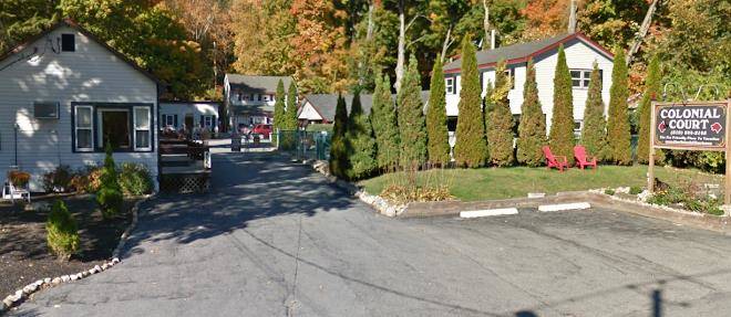 Colonial court motel