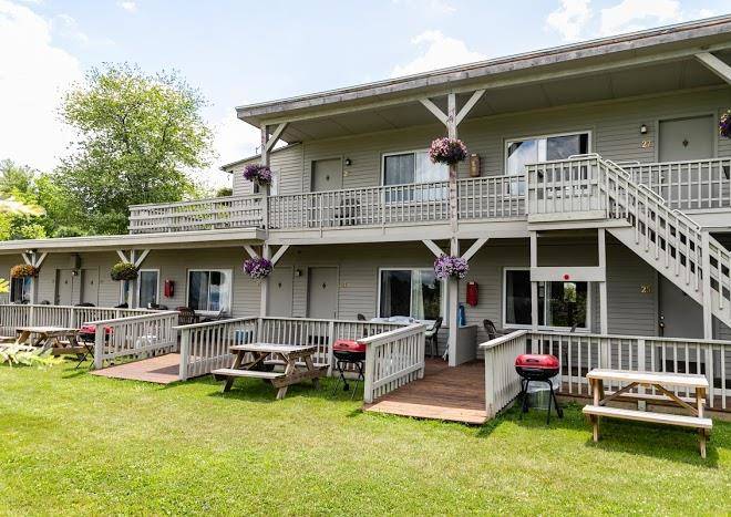 Golden sands resort on lake george