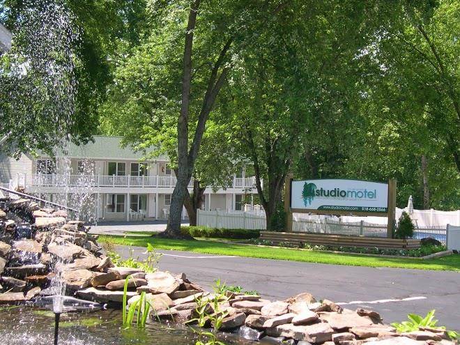 Studio motel of lake george