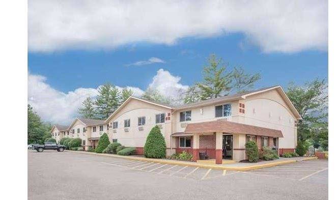 Super 8 by wyndham queensbury glens falls lake george area