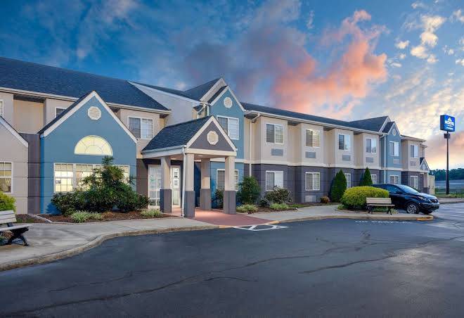 Microtel Inn & Suites By Wyndham Image