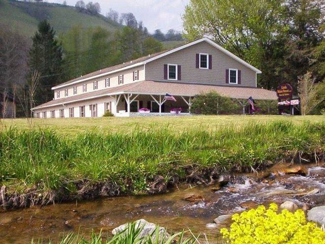 Little main street inn