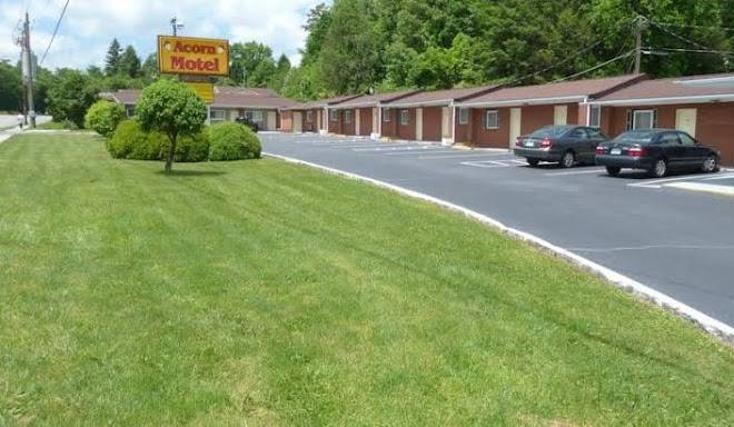 Acorn motel