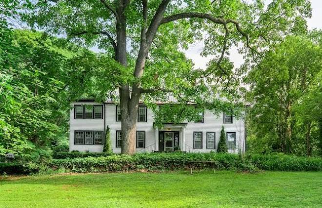 Black Mountain Inn Image