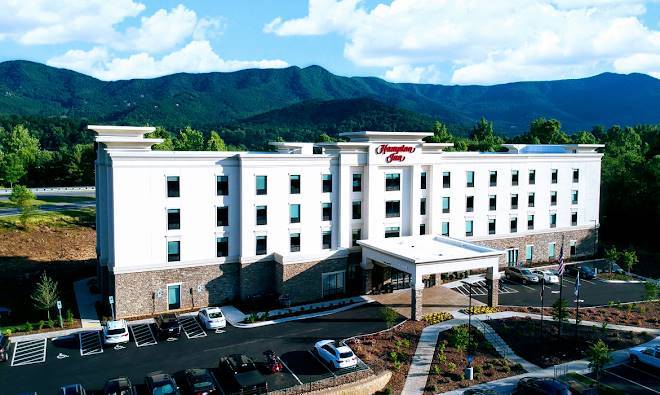 Hampton Inn Black Mountain Image