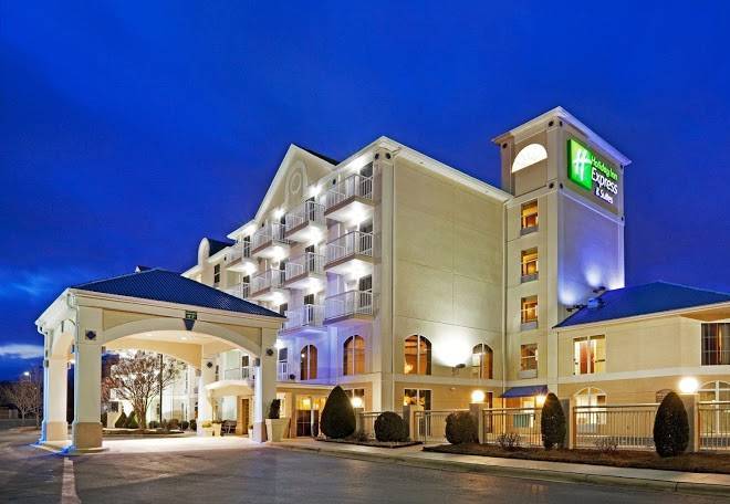 Holiday inn express & suites asheville sw outlet ctr area