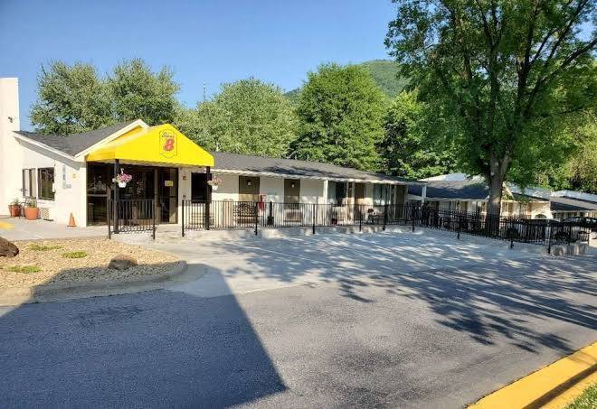Super 8 by wyndham asheville biltmore