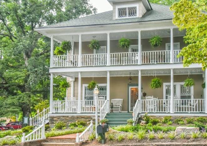 The inn around the corner
