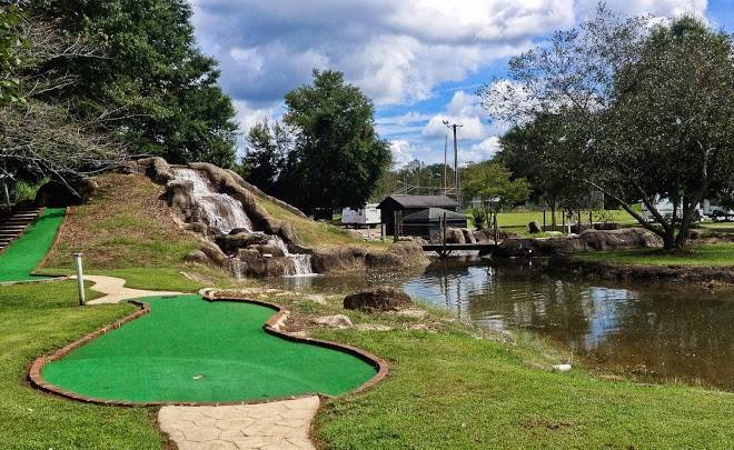 Riverside golf and rv park
