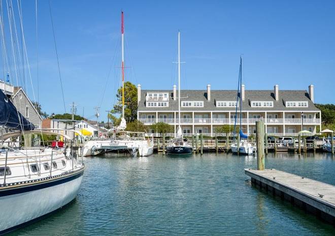 Inlet inn