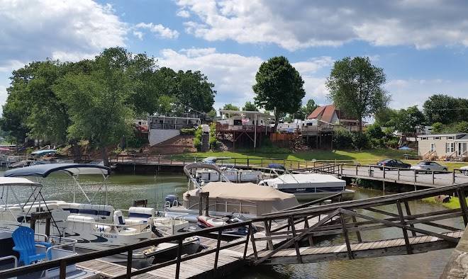 Lake hickory rv resort