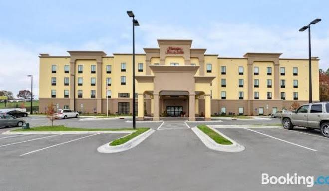 Hampton Inn & Suites Shelby Image