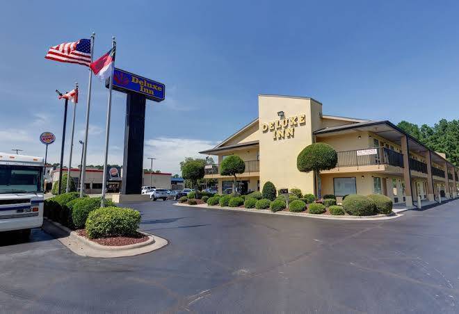 Deluxe inn fayetteville north carolina
