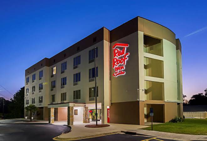 Red roof inn & suites fayetteville fort bragg