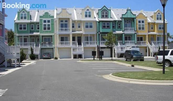 Cambridge cove at bermuda bay