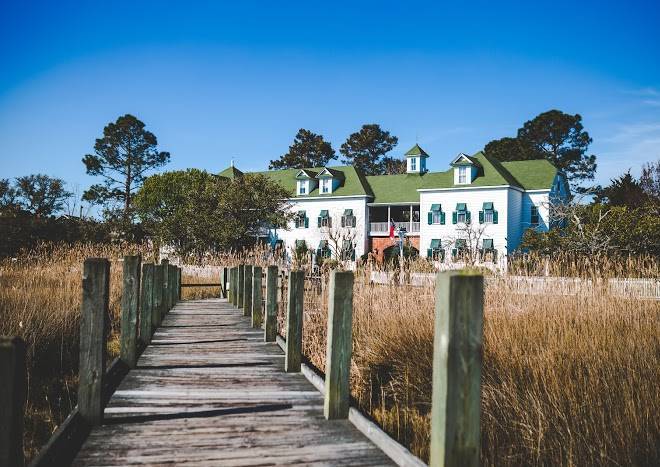 Roanoke island inn