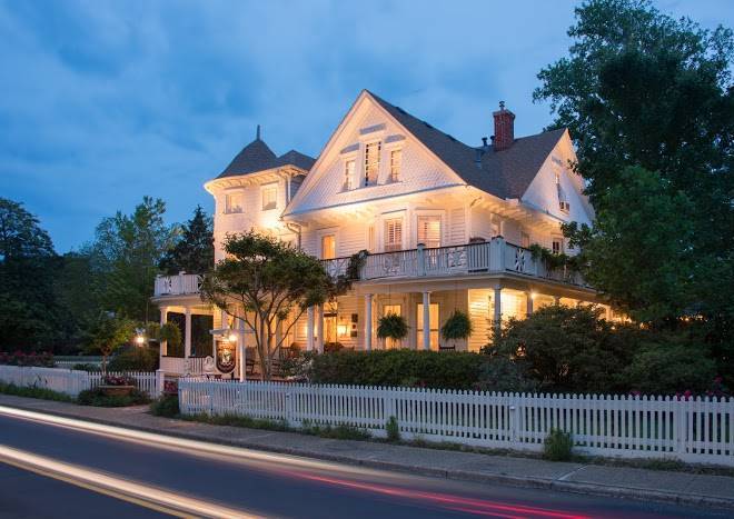 White doe inn