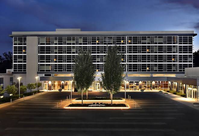 Jb duke hotel