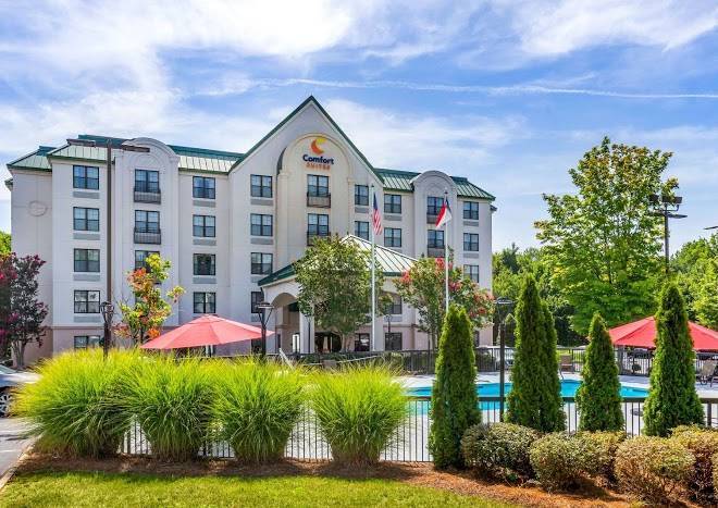 Comfort suites hanes mall
