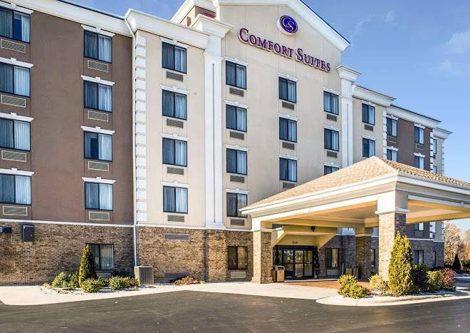 Comfort suites four seasons