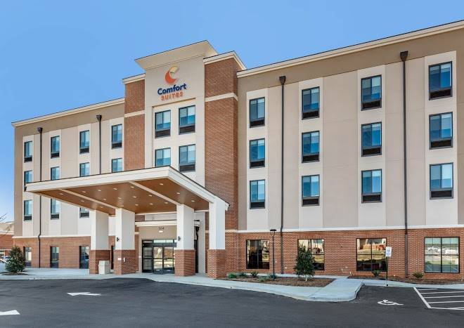 Comfort suites greensboro airport