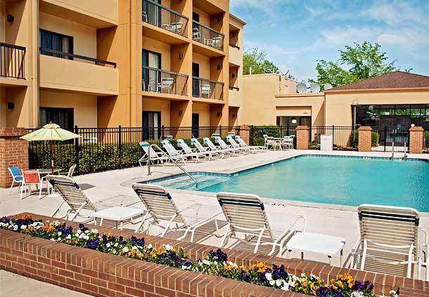 Courtyard by marriott greensboro