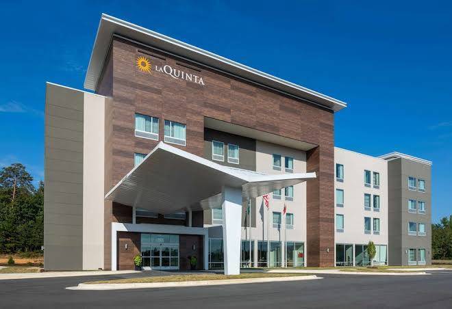 La quinta inn & suites by wyndham greensboro arpt high point
