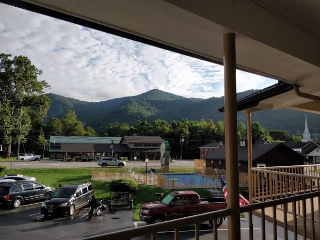 Castlewood inn