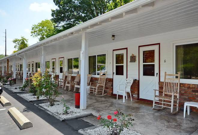 Laurel park inn
