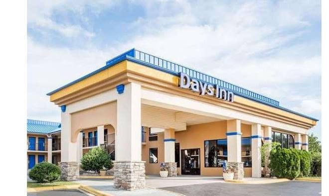 Days inn by wyndham hendersonville