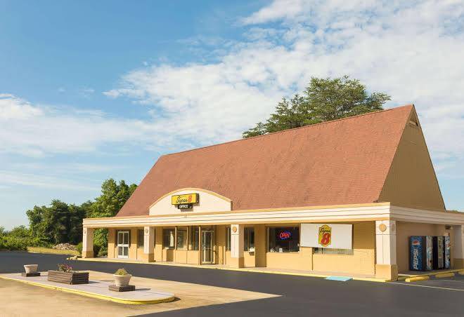 Super 8 by wyndham asheville airport