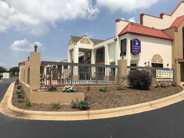 Carolina inn & suites of lake norman