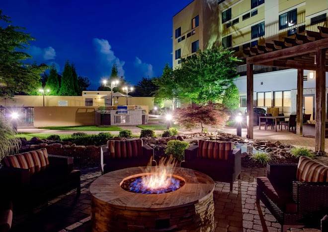 Courtyard By Marriott Statesville Mooresville Lake Norman Image