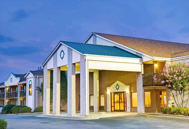Days inn by wyndham mooresville lake norman