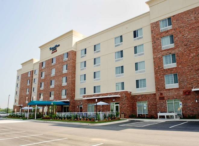 Towneplace Suites By Marriott Charlotte Mooresville Image