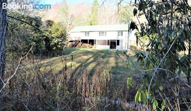 Little choga creek getaway on nantahala lake
