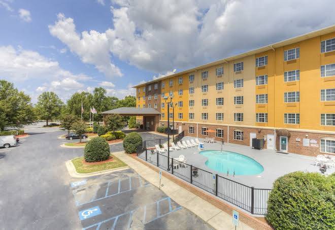 Comfort suites pineville ballantyne area