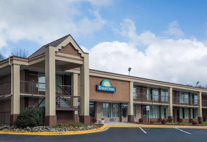 Days inn by wyndham charlotte airport north
