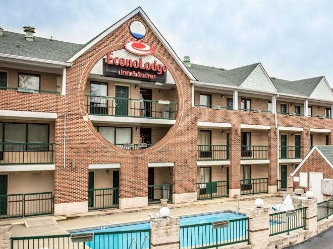 Red Roof inn & Suites Cornelius Lake Norman