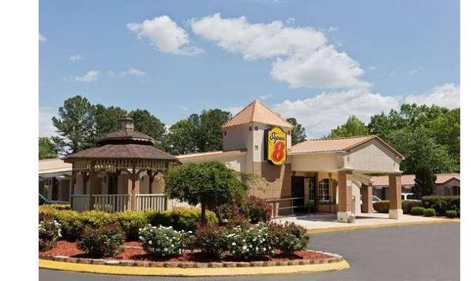 Super 8 by wyndham charlotte airport north
