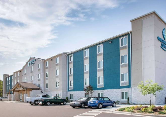 Woodspring suites charlotte northlake