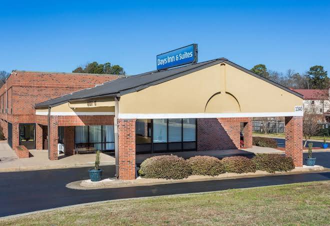 Days inn & suites by wyndham rocky mount golden east