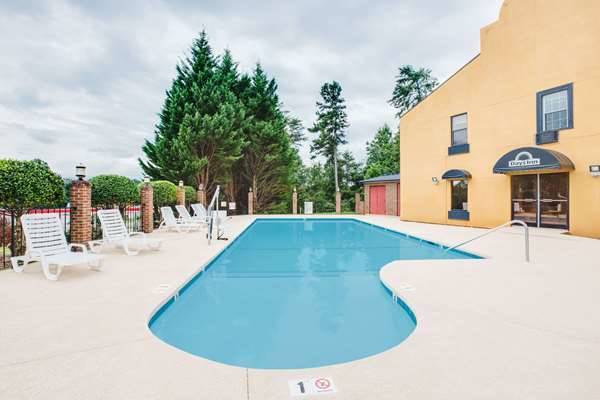 Days inn by wyndham columbus tryon