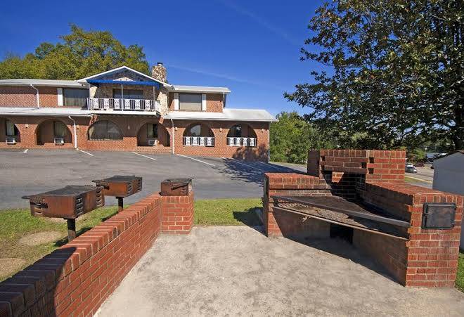 Loyalty inn rockingham
