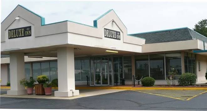 Deluxe inn lumberton