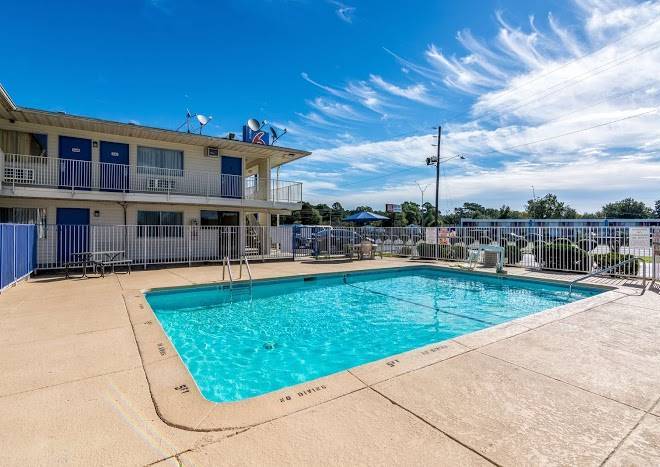 Motel 6 lumberton nc