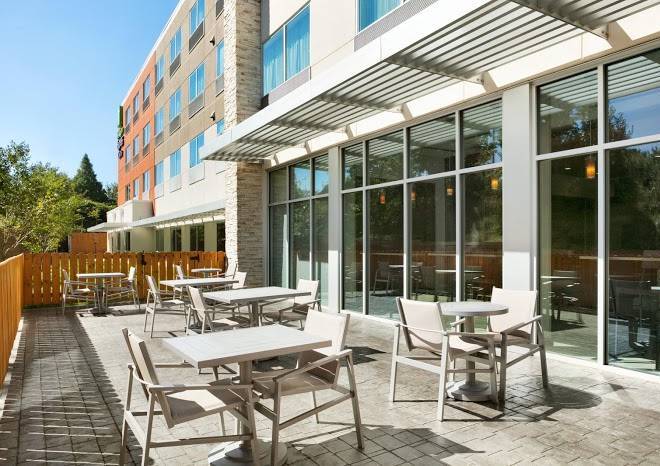 Holiday inn express & suites salisbury